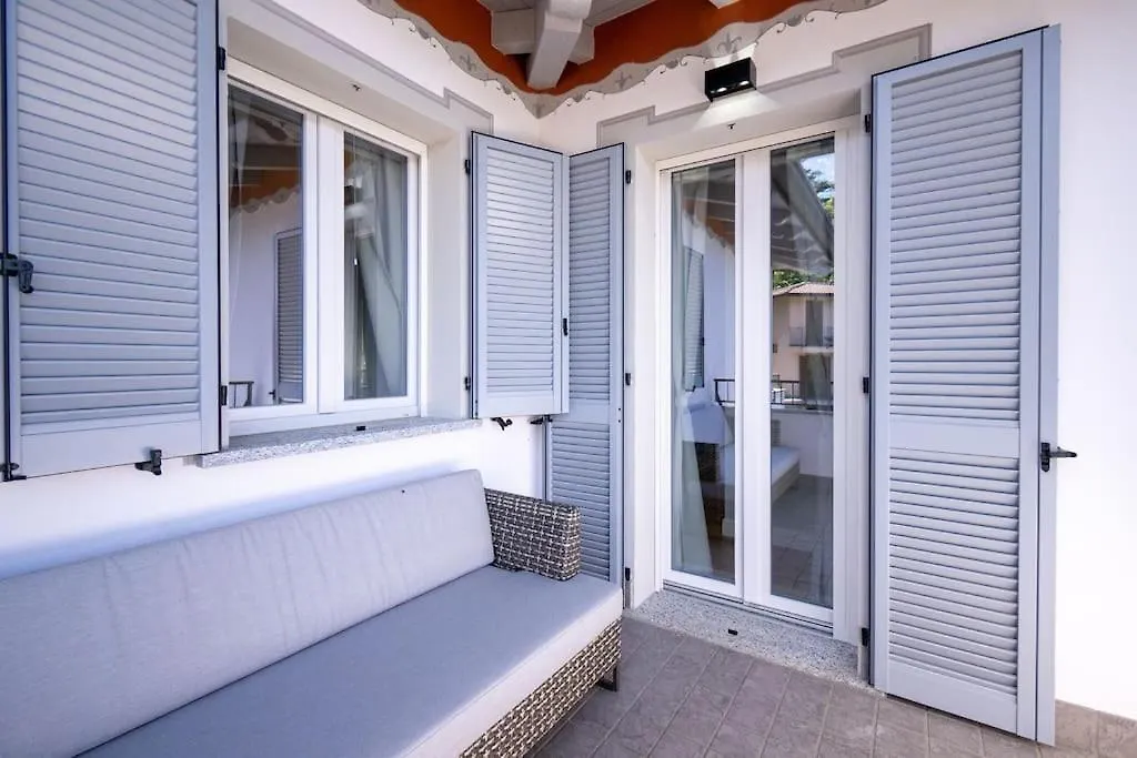 Lakefront Luxury Villa, Jacuzzi, Garage E Terrace Riva  Vila Riva (Sondrio)