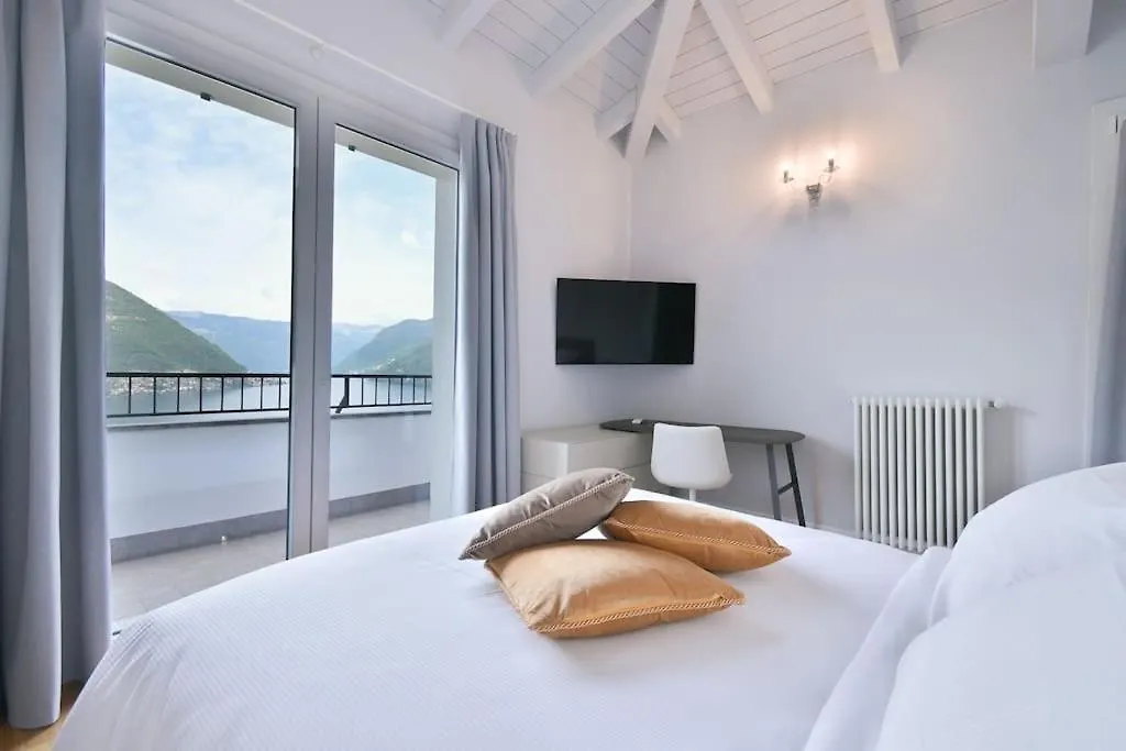 Villa Lakefront Luxury Villa, Jacuzzi, Garage E Terrace Riva  Italy